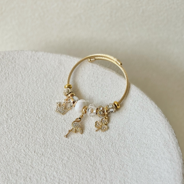 Celestial Bangle Gold