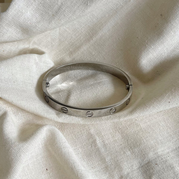 Carina Silver Bangle